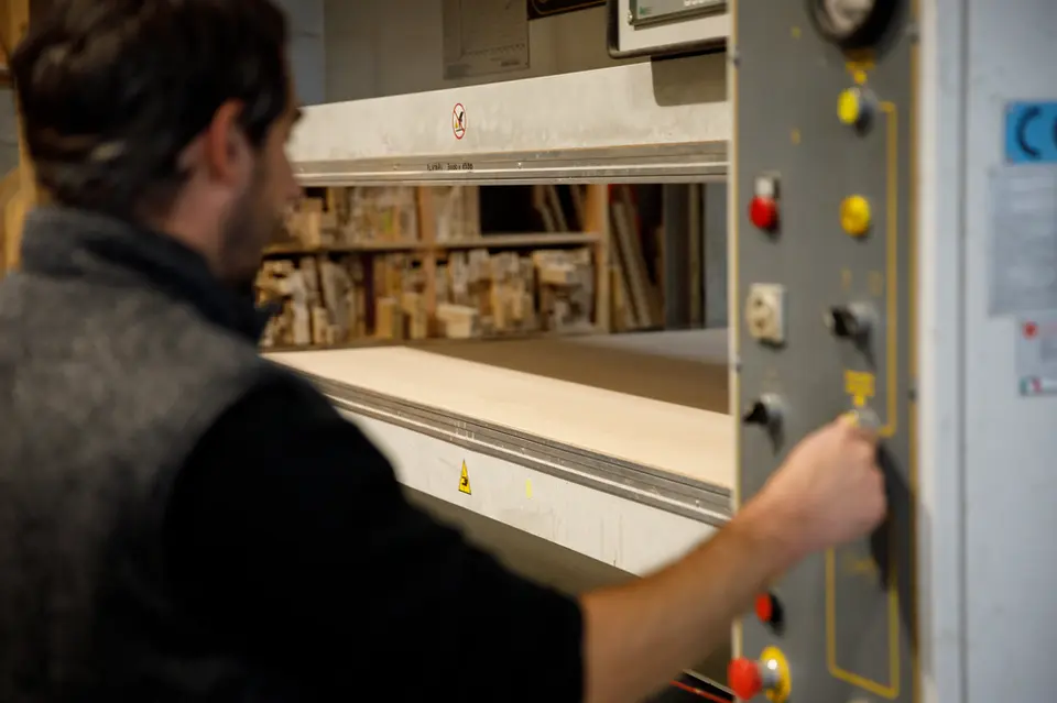 Presses à plaquer et presse à vide